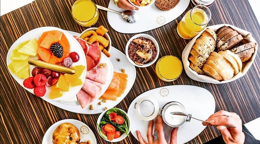 Cafetería con brunch en zona Ayora